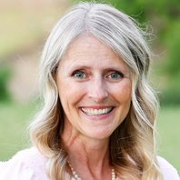 Lora Gibbons
